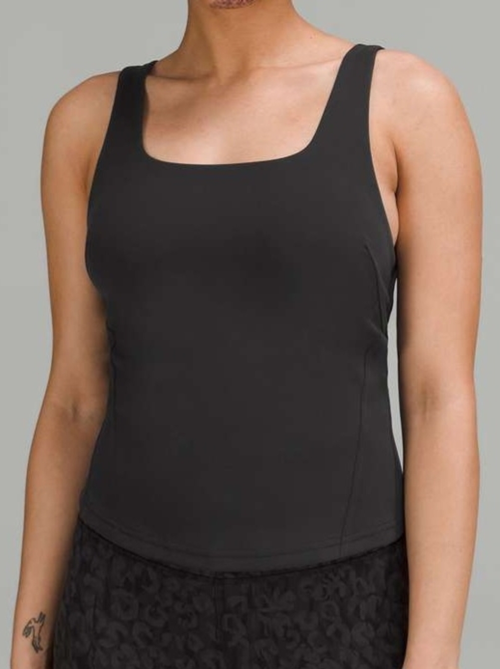 Lululemon Black Ribbed Tank Power Pivot Sleeveless Yoga Top Size 6